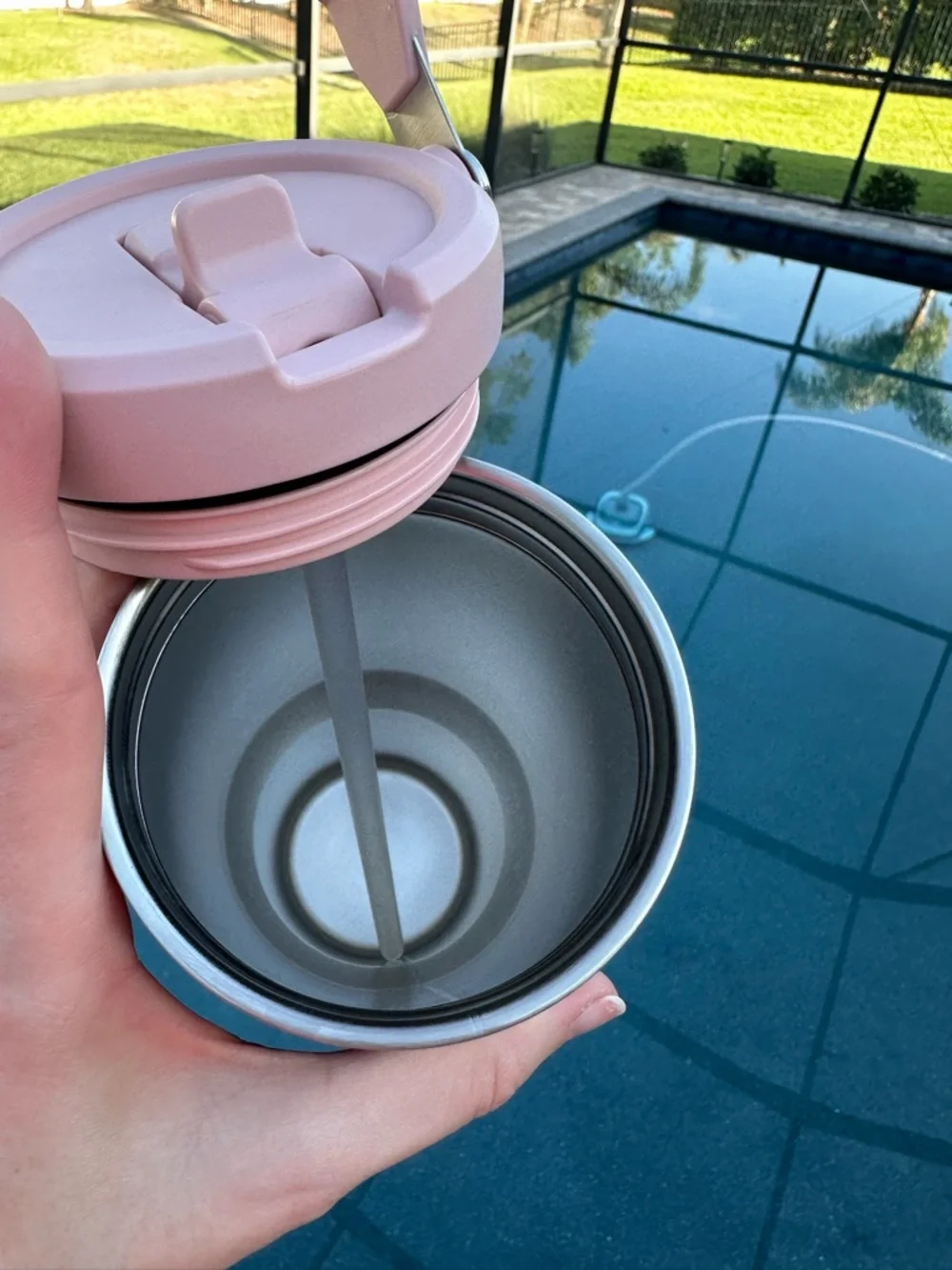 Stanley Raspberry Iceflow Flip Straw Tumbler - Picture 2 of 8